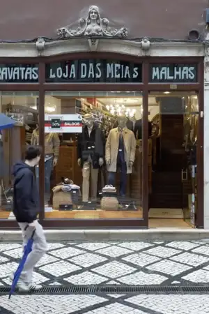  Depois do susto, comerciantes de Coimbra voltam a abrir portas